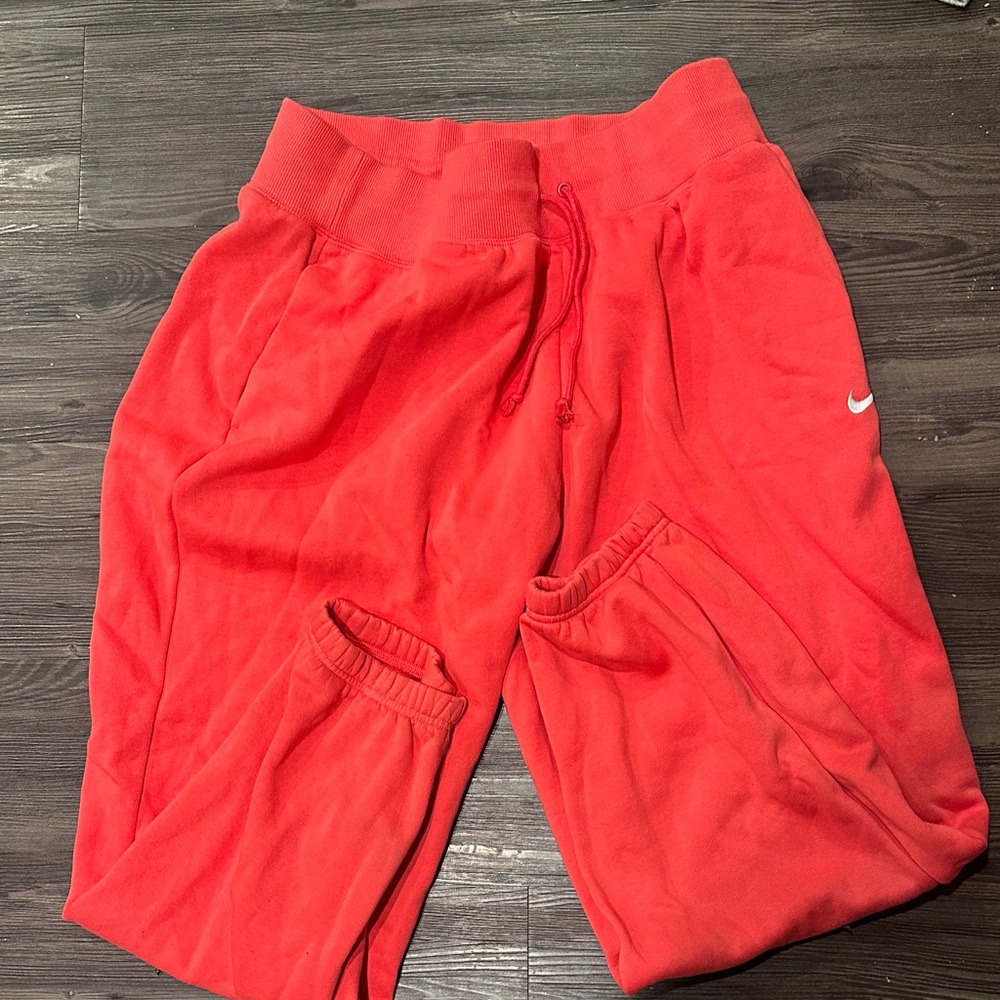 Nike Women’s Bright Pink Fleece Joggers with White Swoosh XL